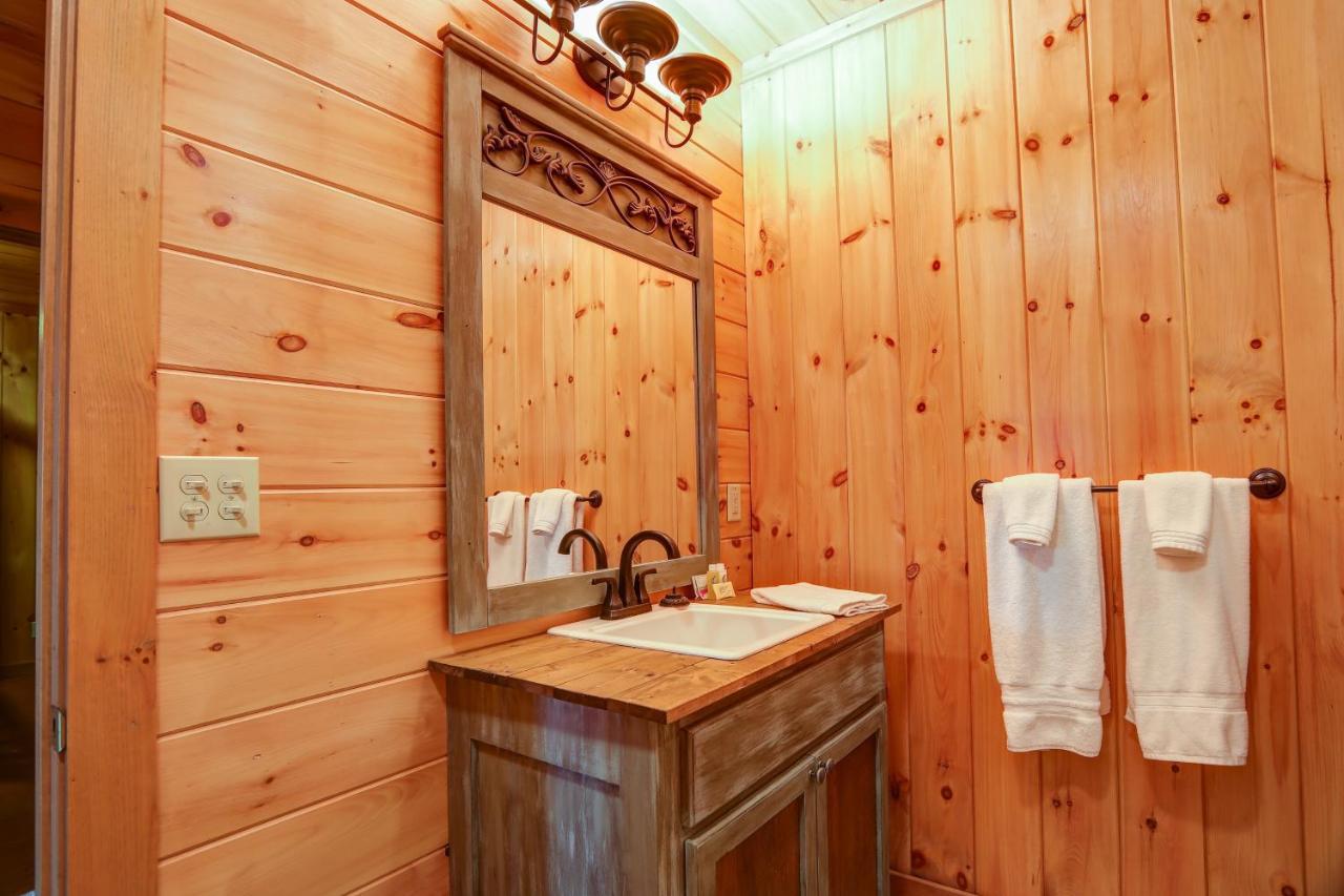 Bear Naked Bungalow بلو ريدج المظهر الخارجي الصورة
